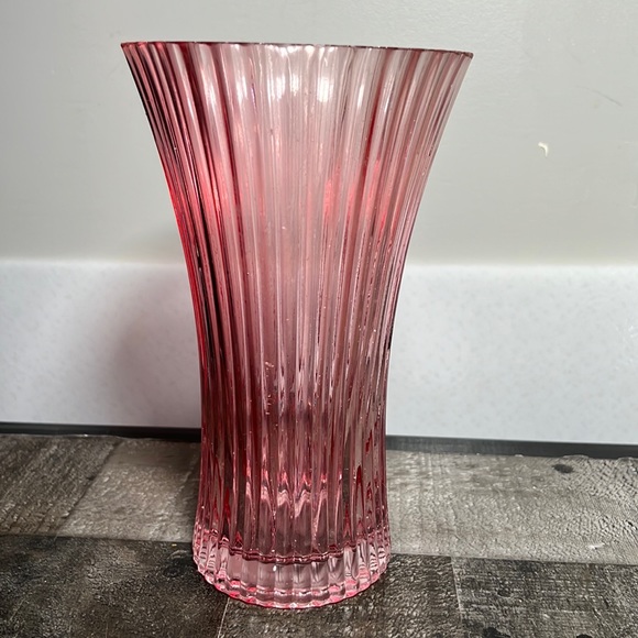 Tall Vase (Pink)